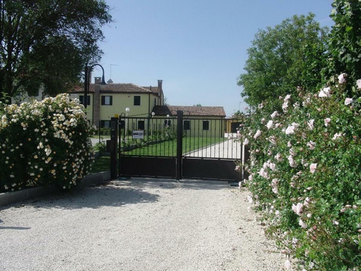 Particolari Del Brenta Apartment Oriago Di Mira Exterior photo